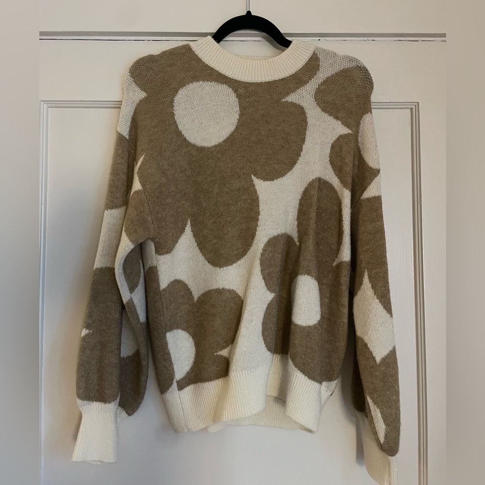 Stylish Patterned Knit Two Piece - image 2